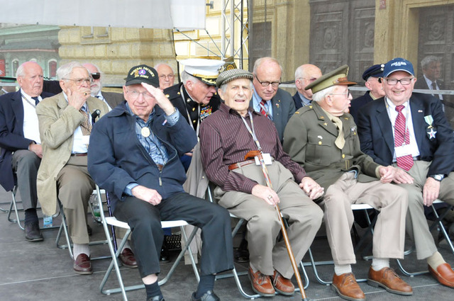 Hosté pro Plzeňany nejvzácnější - váleční veteráni, kteří přinesli do jejich města toužebně očekávanou svobodu