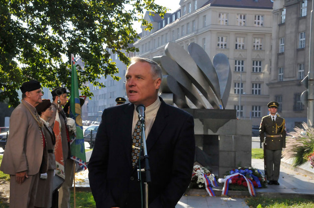 Náměstek ministra obrany Bohuslav Dvořák v projevu uvedl, že si letci do dnešních dnů připomínají 17. září 1944, kdy na letišti ve slovenské Sliači přistály první stroje československých válečných pilotů