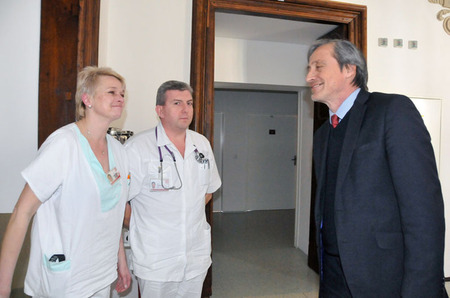 Na interním oddělení hosty přivítali primář MUDr. Karel Navrátil a vrchní sestra Dagmar Florová