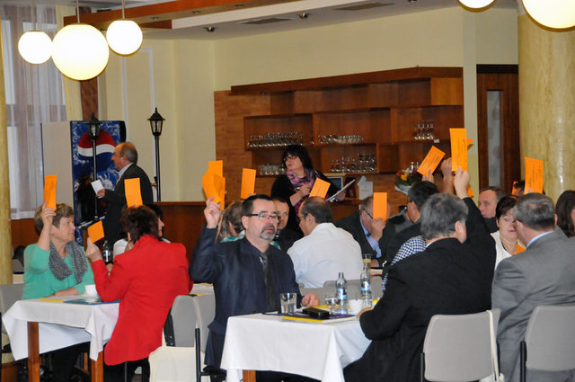 Schvalování návrhu programu sjezdu i členů pracovních komisí bylo jednomyslné