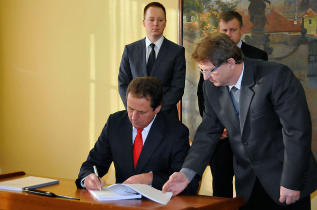 Z podpisu dohody na Ministerstvu obrany ČR