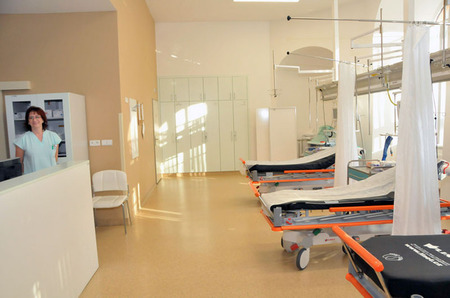 Jednotka urgentního příjmu - ARO brněnské vojenské nemocnice, kam zavítal ministr Vlastimil Picek
