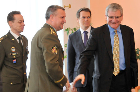 Setkání se na Ministerstvu obrany ČR zúčastnil také generál Miroslav Žižka - první zástupce náčelníka Generálního štábu AČR