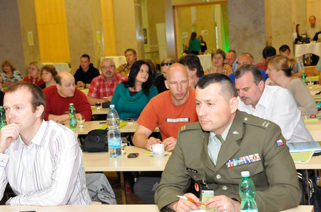 Účastníci odborného shromáždění před zahájením jednání...(3)