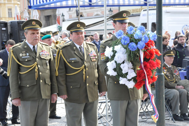 Představitelé Českého svazu bojovníků za svobodu vzdali úctu padlým v Květnovém povstání českého lidu v roce 1945