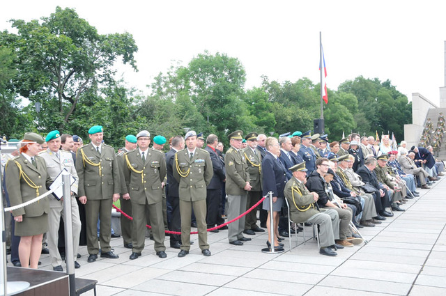 Hosté slavnostního nástupu na pražské hoře Vítkov