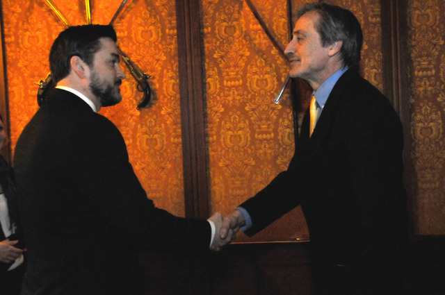 Ministr obrany Martin Stropnický přivítal hosta ve Vojenském salonku MO ČR