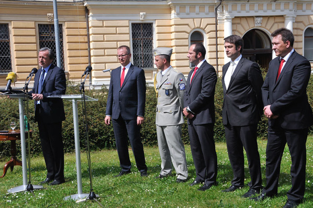 Z tiskové konference na Ministerstvu obrany ČR