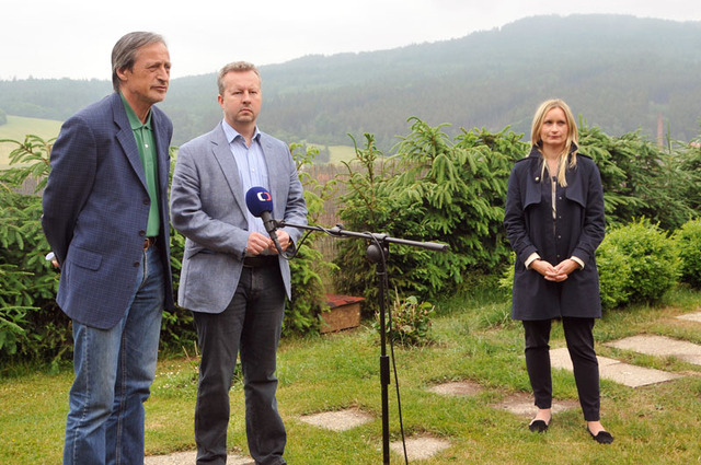 Z tiskové konference