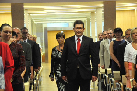 Více než 260 pracovníků Ministerstva obrany se stalo státními zaměstnanci