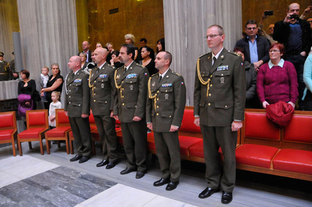 Přítomni byli i velitelé či zástupci útvarů, které vyslaly své vojáky do afghánského Parwanu, aby střežili spojeneckou leteckou základnu Bagrám