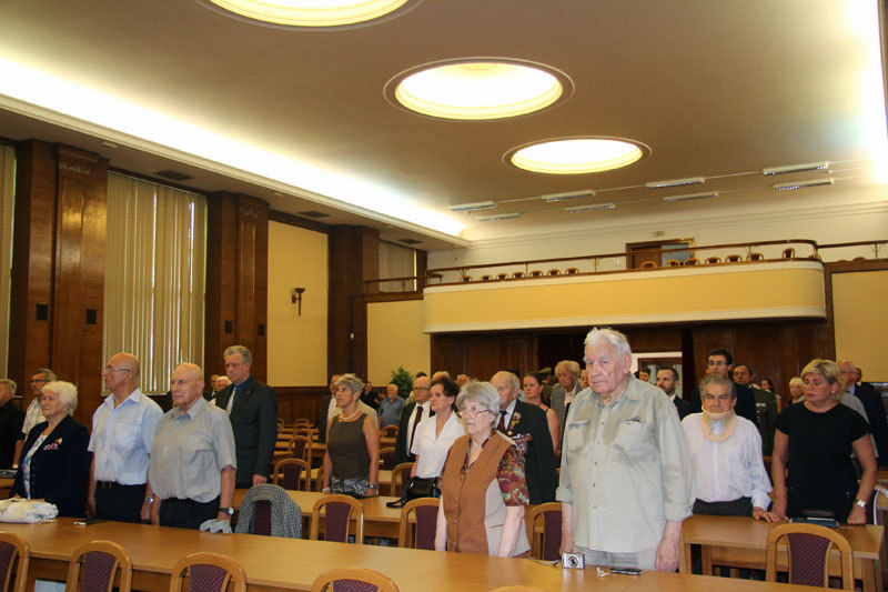 Účastníci setkání v hlavním sále MO ČR, které bylo věnováno 77. výročí bitvy o Británii