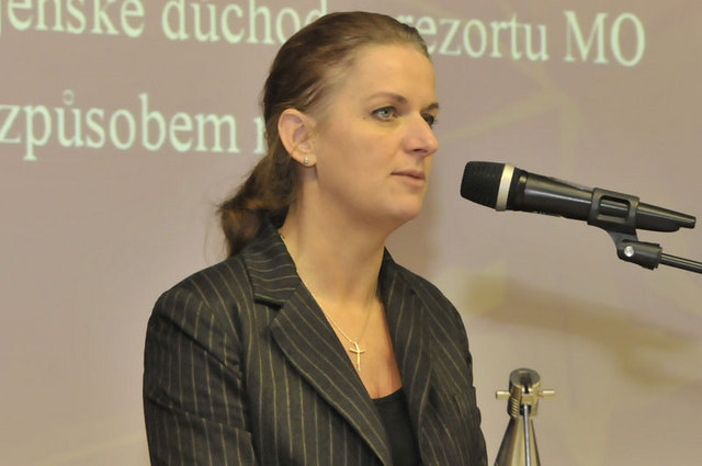 Jménem ministra obrany jednání pozdravila náměstkyně pro personalistiku Lenka Ptáčková Melicharová