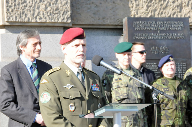 Výstavu zahájil náčelník Generálního štábu AČR generálporučík Petr Pavel