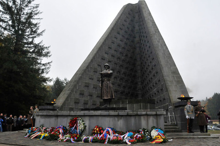 Před sedmdesáti lety se Dukelský průsmyk stal branou ke svobodě