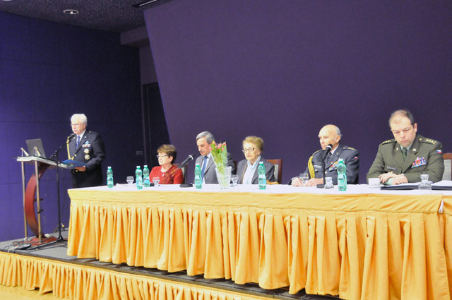 Ze zahájení konference v kongresovém sále Domu armády Praha