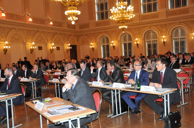 Pohled do Velkého sálu  paláce Žofín, kde se konalo 181. Žofínské fórum pod názvem Armáda a druhý dech českého zbrojního průmyslu