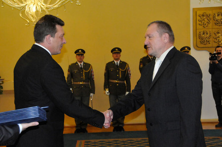 Ocenění z rukou státního tajemníka obdržel také Josef Pešek  z Velitelství výcviku - Vojenské akademie ve Vyškově