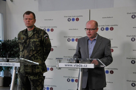 Premiér Bohuslav Sobotka ocenil práci českých vojáků v Afghánistánu