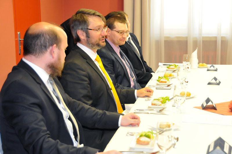 Jednání při pracovním obědě vedl za českou stranu náměstek Jakub Landovský