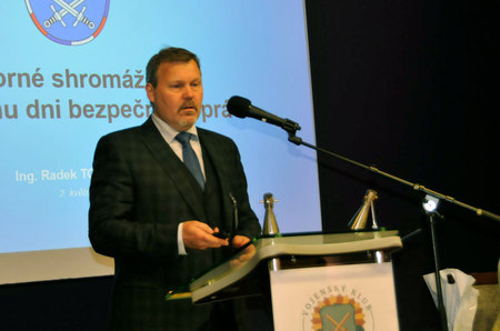 Ředitel Odboru státního dozoru Radek Tolar hovořil o poznatcích z kontrolní činnosti a vývoji pracovní a služební úrazovosti v rezortu