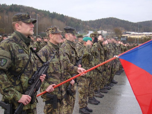 Den veteránů oslavili čeští vojáci také v německém Hohenfelsu.