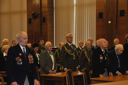 Pohled do hlavního sálu MO ČR při slavnostním shromáždění k 70. výročí bojů o Duklu 