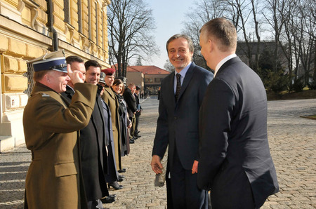 Polský ministr obrany představil českému kolegovi členy své delegace