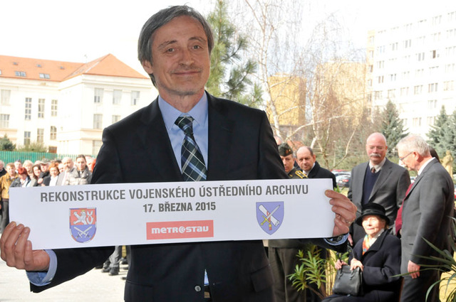 Po slavnostním přestřižení pásky