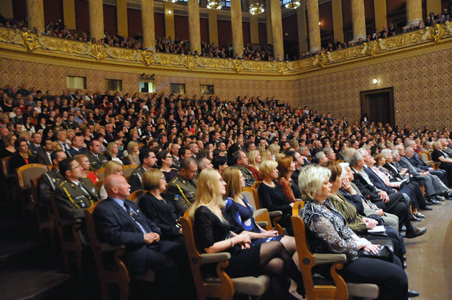 Zaplněná Dvořákova síň pražského Rudolfina 