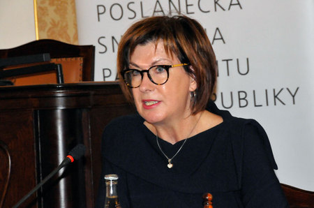 S projevem vystoupila náměstkyně pro řízení sekce právní Ministerstva obrany ČR Alena Netolická