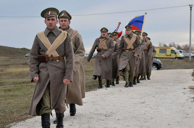 Ke slavnostní atmosféře zcela určitě přispěli členové Československé obce legionářské v dobových uniformách