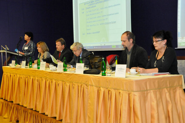 Ze semináře v Kongresovém sále Domu armády Praha