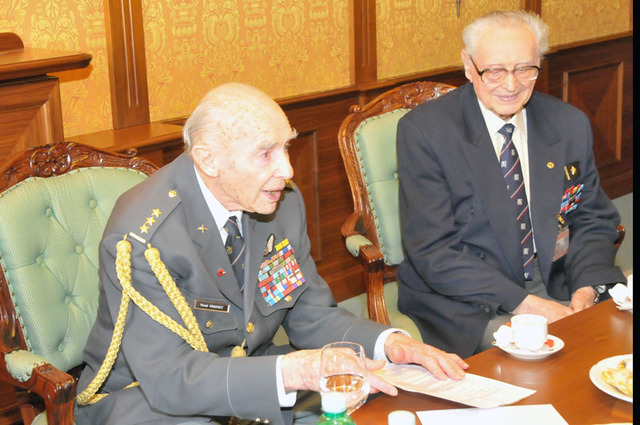 Plukovník v.v. Pavel Vranský a major v.v. Rudolf Štechler měli ministrovi co říci
