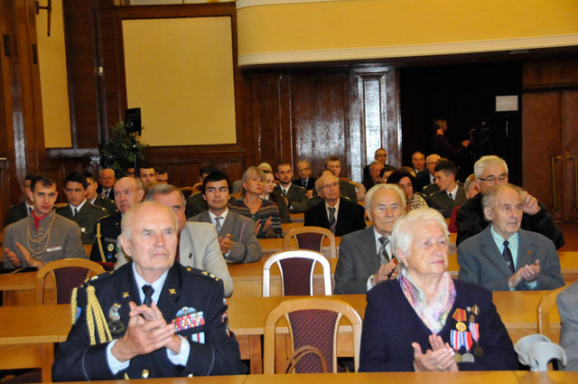 Také jeho vystoupení sklidilo potlesk přítomných v hlavním sále Ministerstva obrany ČR