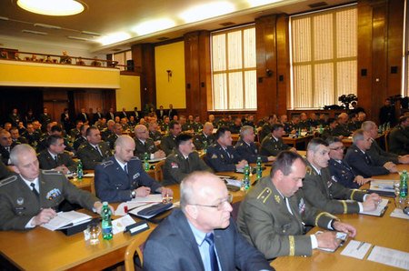Pohled do hlavního sálu MO, kde se konalo pravidelné velitelské shromáždění