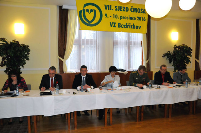 Předsednictvo VII. výročního sjezdu ČMOSA