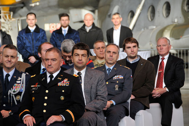 Slavnostního ceremoniálu se účastnila řada hostů