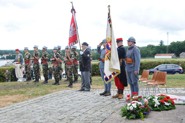 Čest svým předchůdcům vzdali i praporečníci z jednoty ČsOL z Mladé Boleslavi
