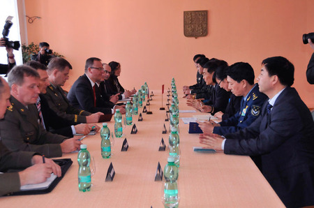 Z jednání obou delegací na Ministerstvu obrany ČR