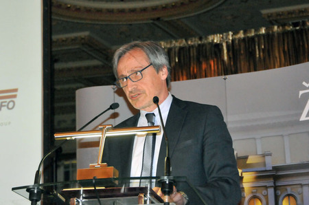 Ministr obrany na Žofínském fóru: českému obrannému průmyslu se ve světě daří