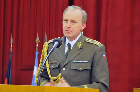 Generálmajor Jaroslav Kocián podtrhl význam národního sebevědomí a úcty k hrdinům, kteří se zasloužili o naší svébytnost