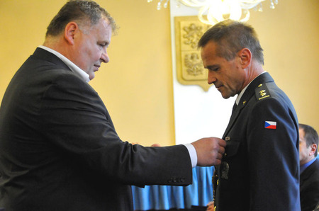 Pamětní medaile armádního generála Karla Janouška byly uděleny devíti oceněným