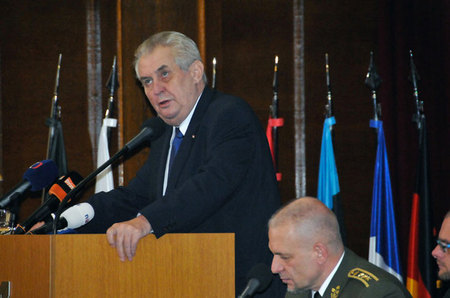 Prezident republiky Miloš Zeman ocenil práci, kterou vojáci odvádějí nejen doma, ale i v zahraničí