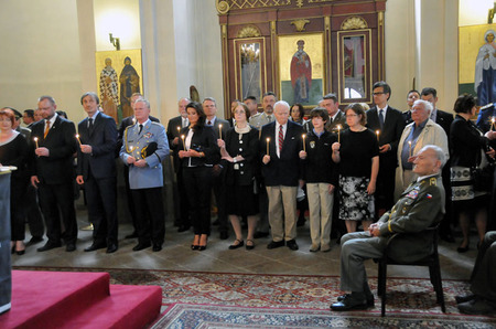 Panychida v chrámu sv. Cyrila a Metoděje se uskutečnila za účasti prezidenta republiky, představitelů obou komor Parlamentu ČR, Vlády ČR a dalších institucí. Vedl ji ThDr. Jaroslav Šuvarský