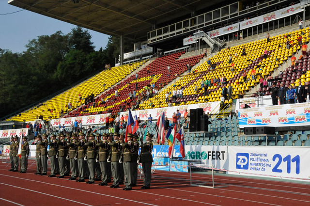 Ze slavnostního zahájení celorepublikového finále mladých sportovců na pražské Julisce