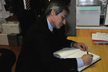 "Patříte k tomu nejlepšímu, čím AČR disponuje, " uvedl v zápisu do kroniky ministr Martin Stropnický
