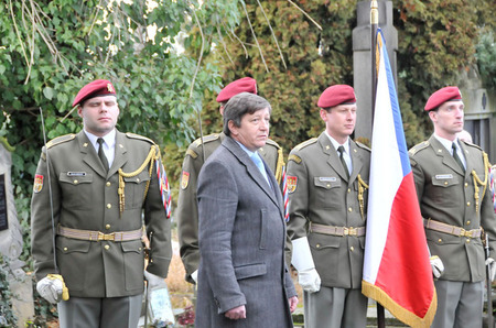 Za účast na pietním setkání poděkoval jménem organizátorů dlouholetý přítel generála Tomáše Sedláčka Ladislav Adamus