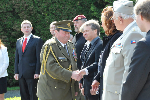 Pietní vzpomínku organizoval jako každoročně Český svaz bojovníků za svobodu. Předseda organizace plukovník Jaroslav Vodička poděkoval čestným hostům za účast