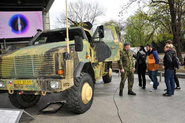 Obrněné vozidlo Dingo ze strakonického protiletadlového raketového pluku. 